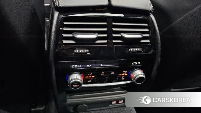 BMW 5 Series (G30) id 3453986 из Кореи 8