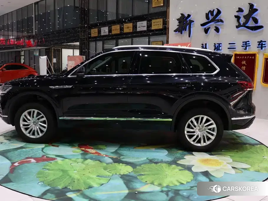 Volkswagen Touareg id 4607151 из Китая 8