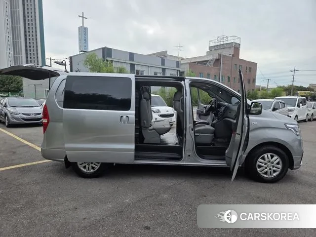 Hyundai The New Grand Starex id 3182541 из Кореи 8