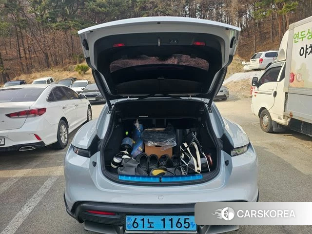 Porsche Taycan id 3857329 из Кореи 8