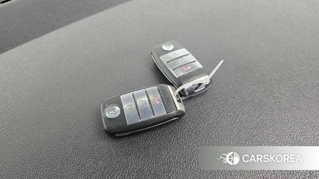 Kia The New Carnival id 4722364 из Кореи 8