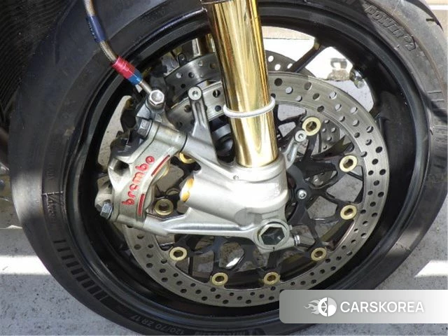 Honda CBR1000RR-R FIREBLADE SP id 3950005 из Японии 8