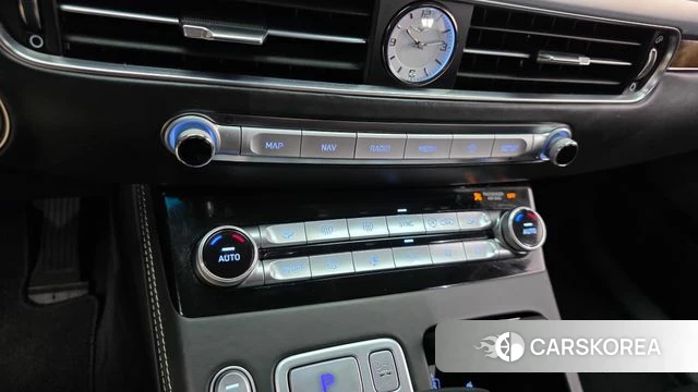 Genesis G90 id 4625904 из Кореи 8