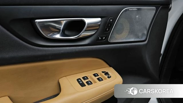 Volvo V60 Cross-Country 2nd Generation id 4224935 из Кореи 8