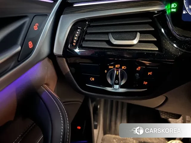 BMW 5 Series (G30) id 3770247 из Кореи 8