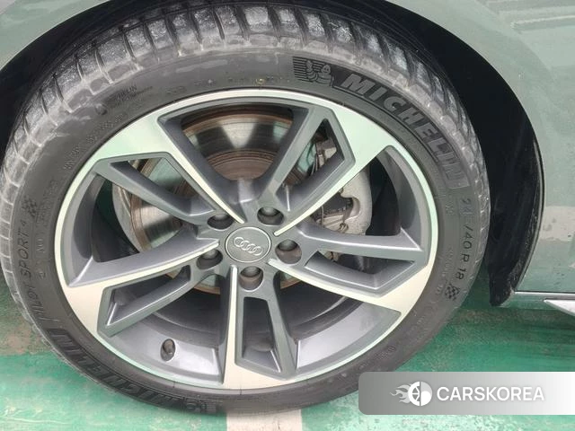 Audi A4L id 4328992 из Китая 8