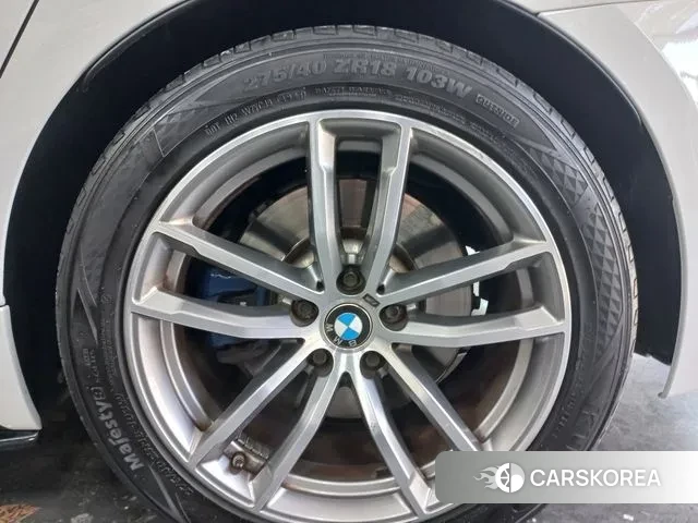 BMW 5 Series (G30) id 3335529 из Кореи 8