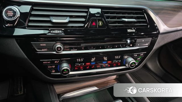 BMW 5 Series (G30) id 3861747 из Кореи 8