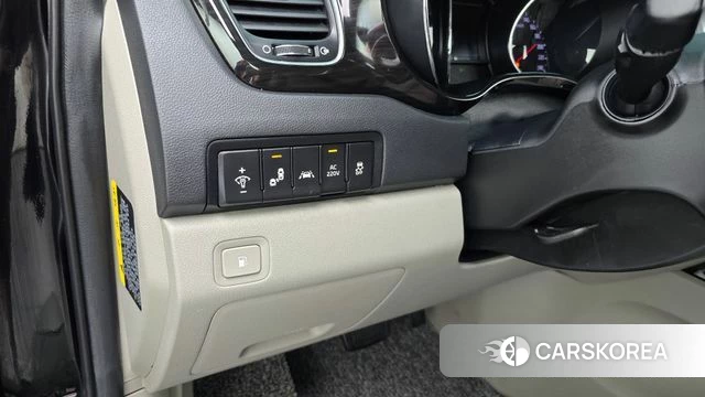 Kia The New Carnival id 4465612 из Кореи 8