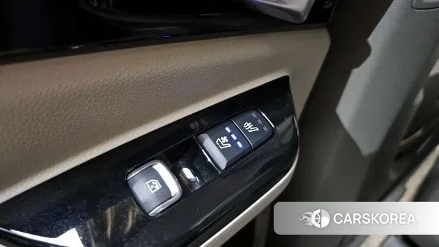 Kia Carnival 4th generation id 3402054 из Кореи 8