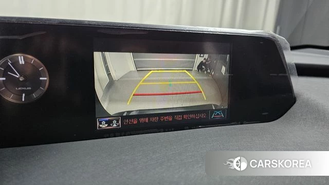 Lexus UX250h id 3954865 из Кореи 8