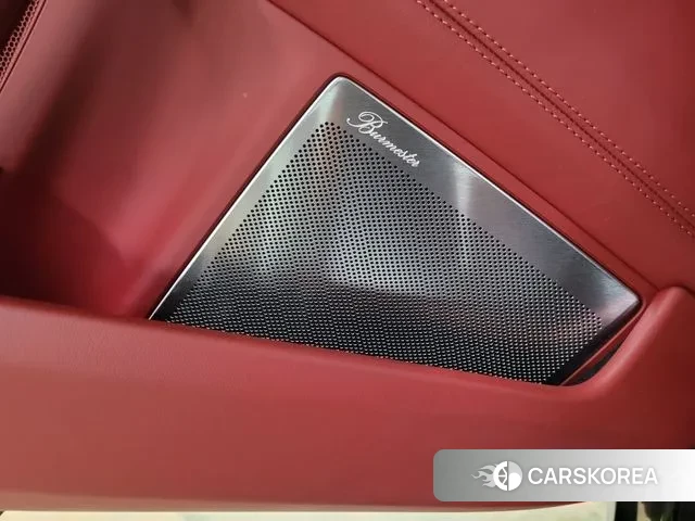 Porsche 911(992) id 3371466 из Кореи 8