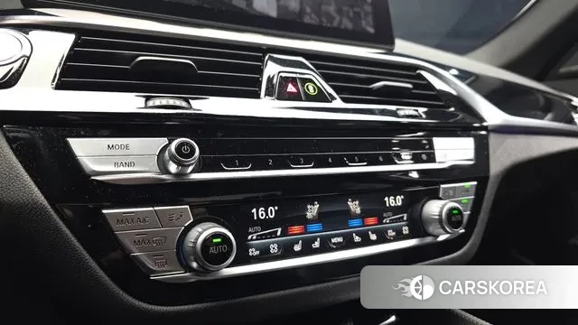 BMW 5 Series (G30) id 3355764 из Кореи 8