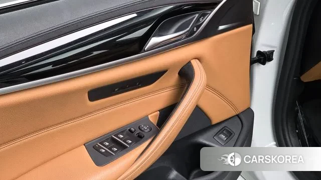 BMW 5 Series (G30) id 3672672 из Кореи 8