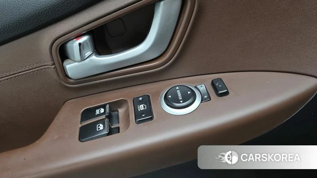 Hyundai The New Grand Starex id 3873725 из Кореи 8