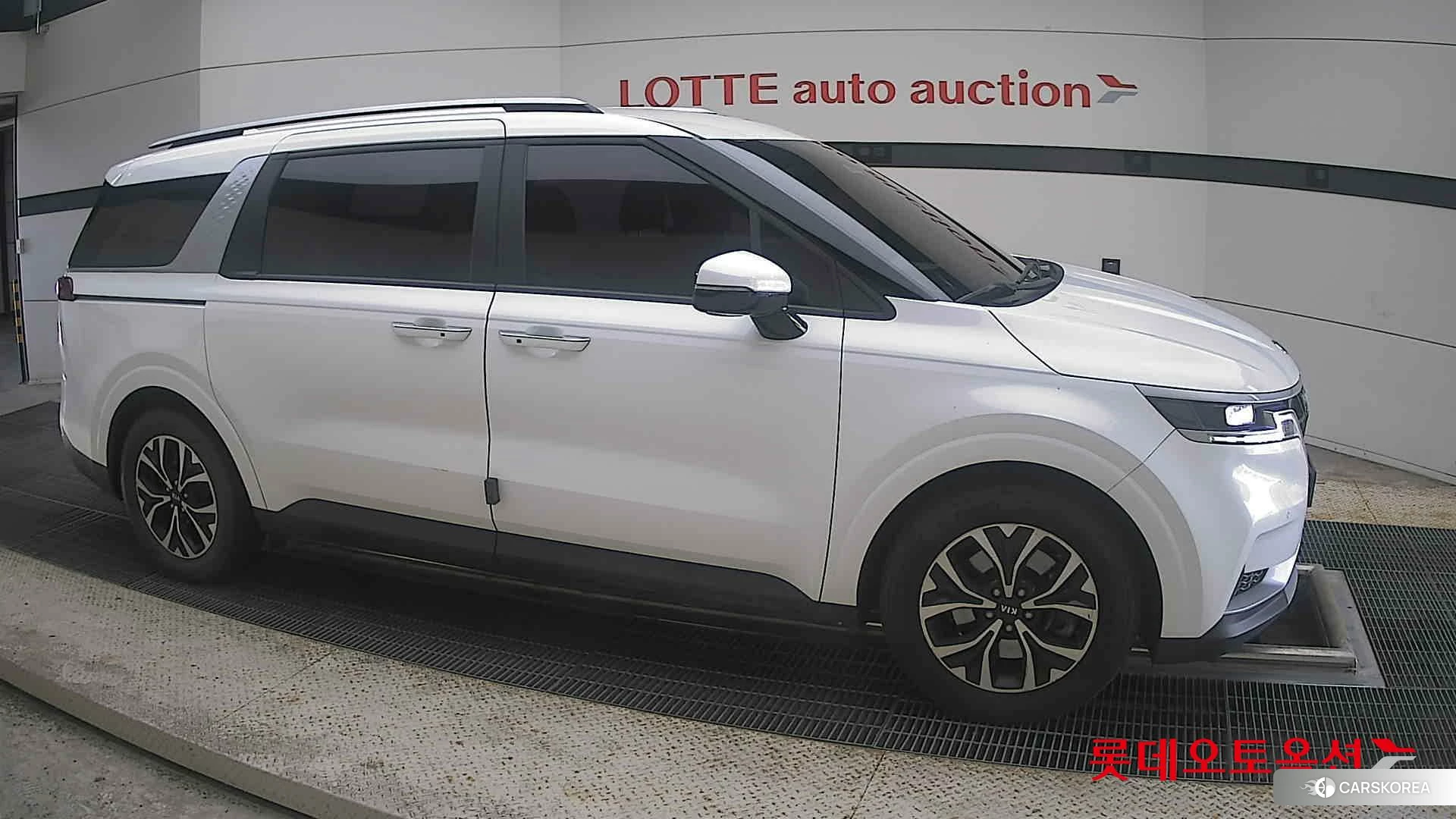 Kia Carnival id 4669084 из Кореи 8