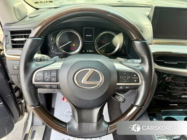 Lexus LX id 4342106 из Китая 8