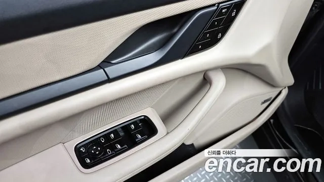 Porsche Taycan id 2906689 из Кореи 8