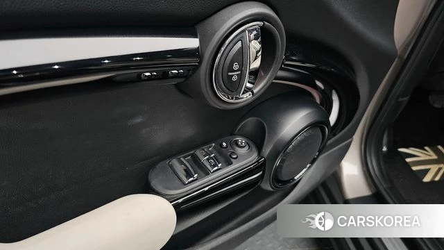 Mini Cooper S Convertible id 4395509 из Кореи 8