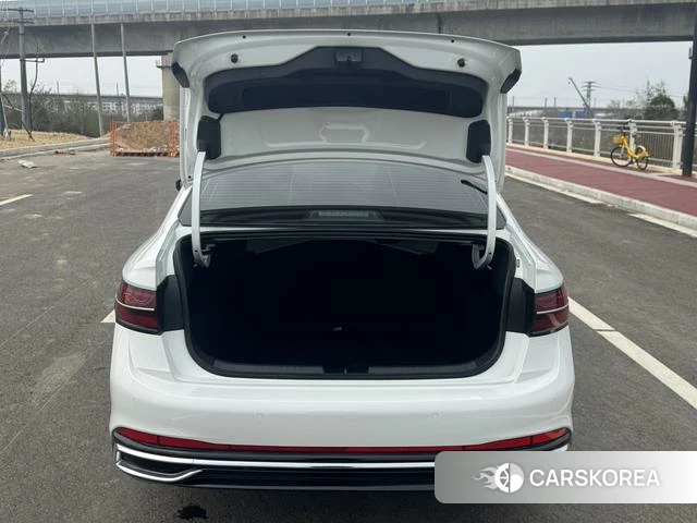 Volkswagen Sagitar id 3908008 из Китая 8