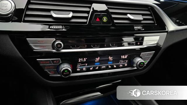 BMW 5 Series (G30) id 4584945 из Кореи 8