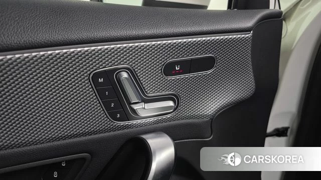 Mercedes-Benz A-Class W177 id 4224539 из Кореи 8