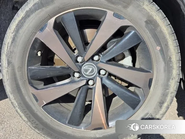 Lexus NX300h id 3622328 из Кореи 8