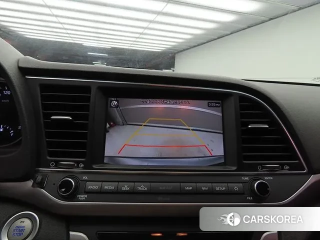 Hyundai Avante AD id 3737283 из Кореи 8