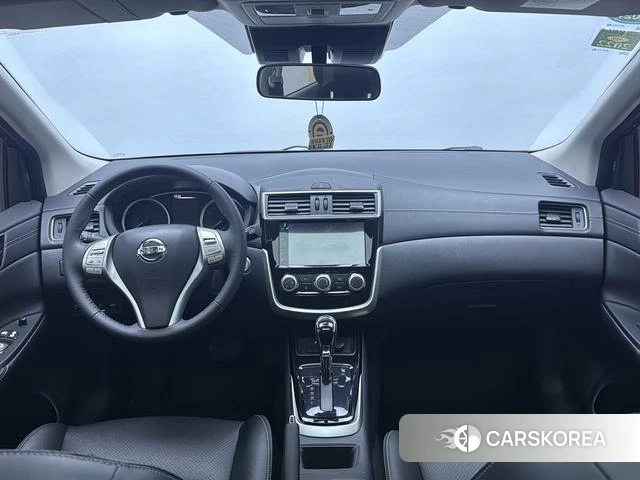 Nissan TIIDA id 4238417 из Китая 8