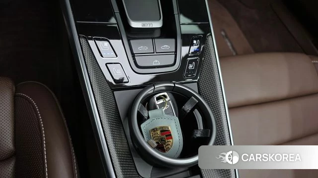 Porsche 911(992) id 4571255 из Кореи 8