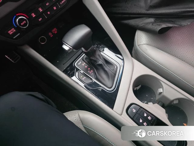 Kia Niro id 4610427 из Кореи 8