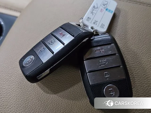 Kia The New Carnival id 3041944 из Кореи 8