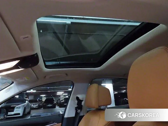 BMW 5 Series (G30) id 3350189 из Кореи 8