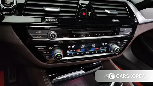 BMW 5 Series (G30) id 3474805 из Кореи 8