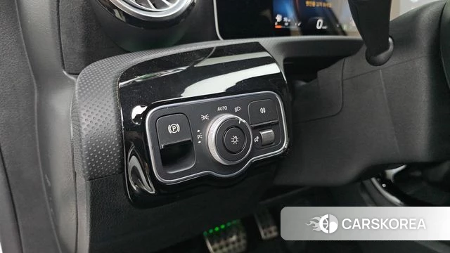 Mercedes-Benz A-Class W177 id 4325019 из Кореи 8