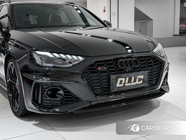 Audi RS 4 id 4274322 из Китая 8