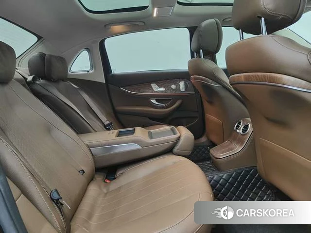 Mercedes-Benz E-class id 4238150 из Китая 8