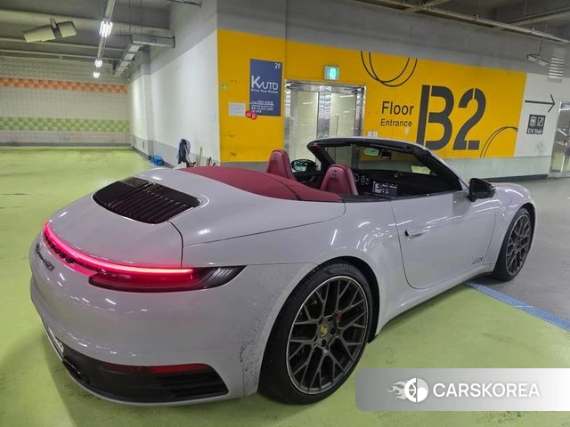 Porsche 911(992) id 4562533 из Кореи 8