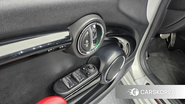 Mini Cooper S Convertible id 4344391 из Кореи 8
