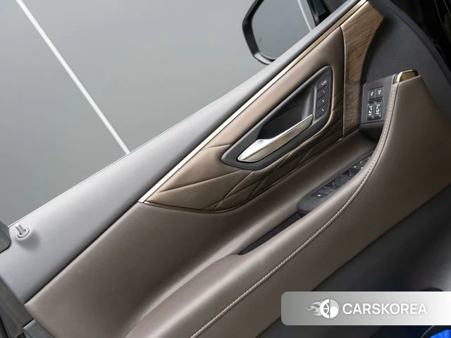 Toyota Elfa id 4261581 из Китая 8