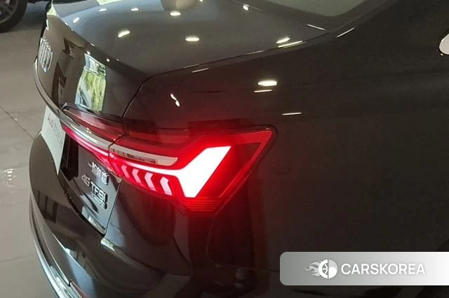 Audi A6L id 4205616 из Китая 8
