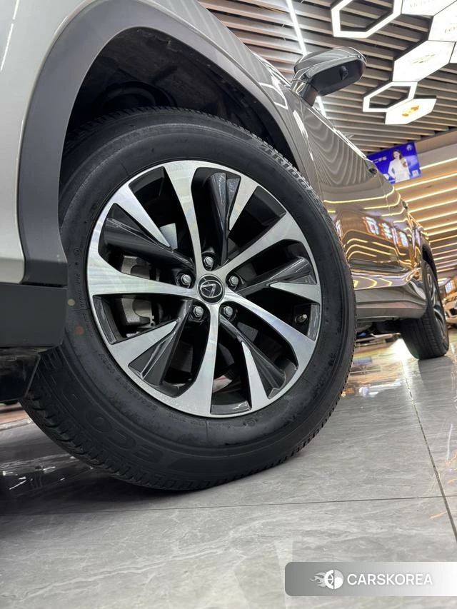 Lexus RX id 4262175 из Китая 8