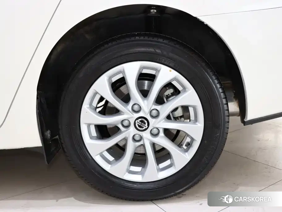 Nissan Sylphy id 4669268 из Китая 8