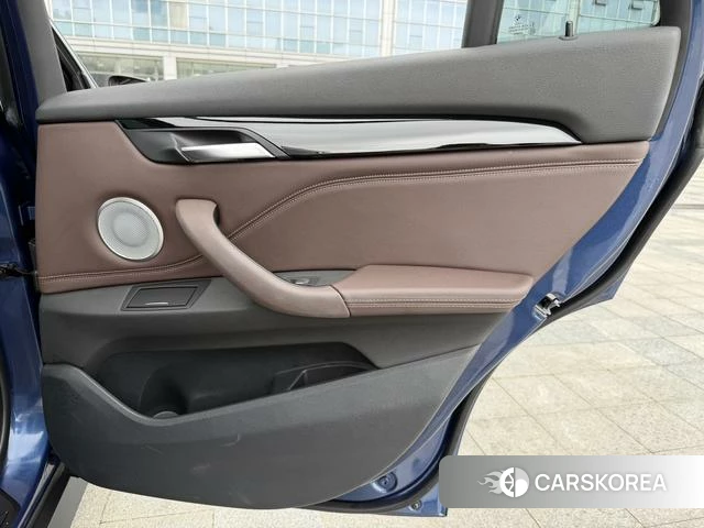 BMW X1 id 4297478 из Китая 8