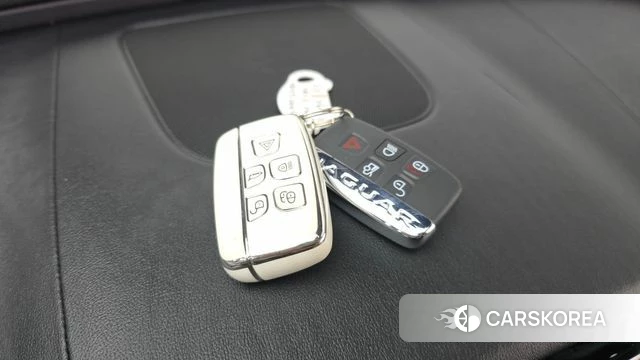 Jaguar XE id 4759929 из Кореи 8