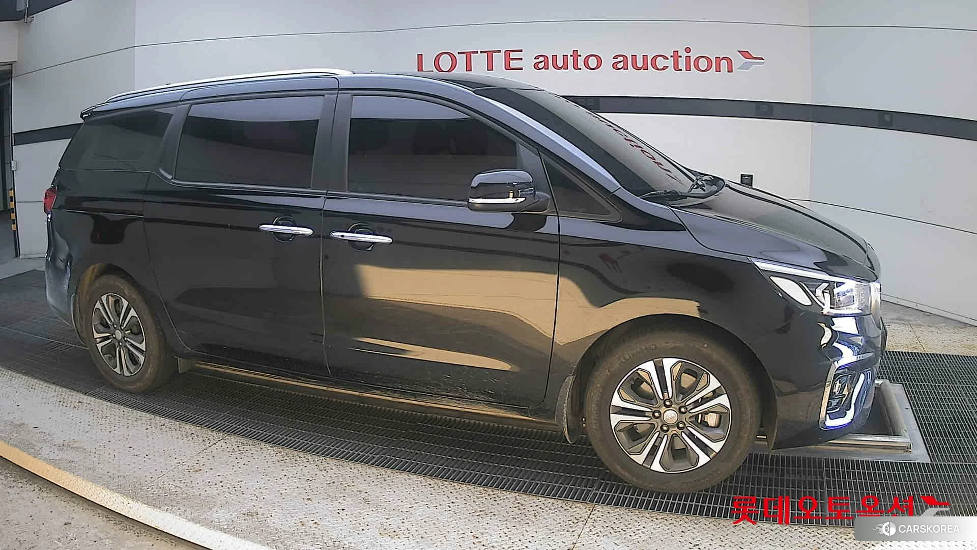 Kia Carnival id 4674183 из Кореи 8