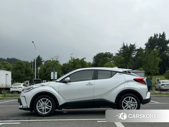 Toyota C-HR id 4348824 из Китая 8