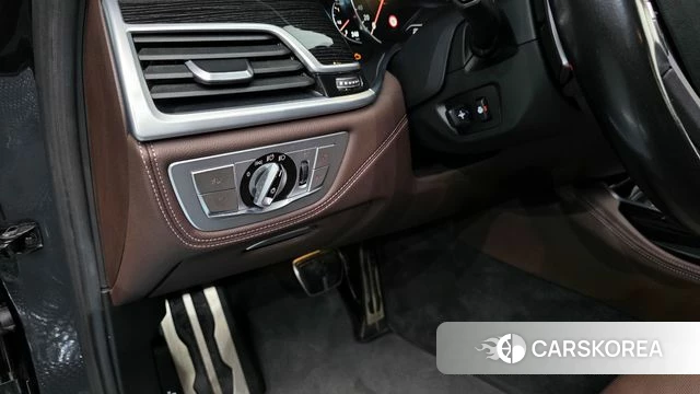 BMW 7 Series (G11) id 3853632 из Кореи 8