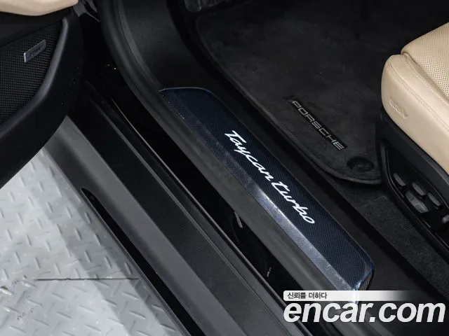 Porsche Taycan id 2837131 из Кореи 8