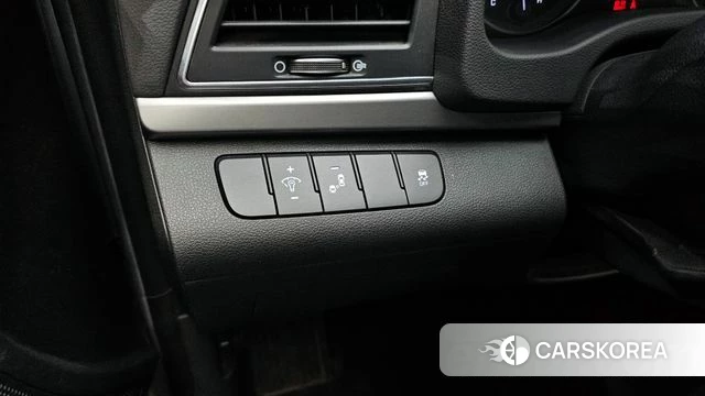 Hyundai Avante AD id 3814385 из Кореи 8